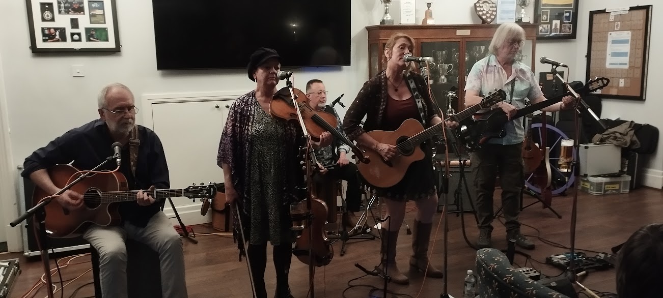 VIRG VIRGINIA KETTLE'S ROLLING FOLK